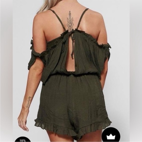 Gray Ruffled Drop Shoulder Romper - Picture 4 of 4